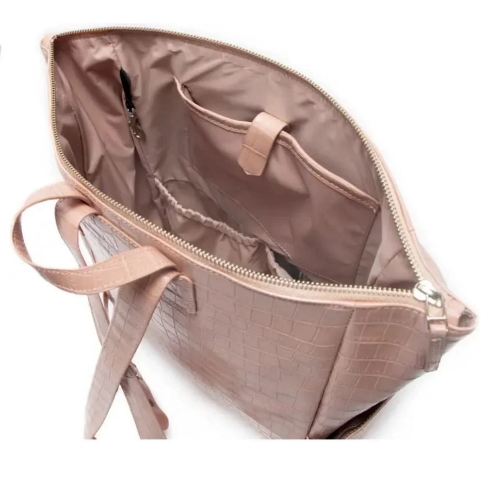 NWT Freshly Picked Rose Minimal Water Resistant Faux Leather Diaper Backpack - Picture 6 of 11